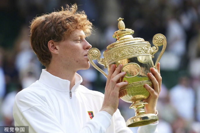 美网险胜温网，辛纳刷新纪录