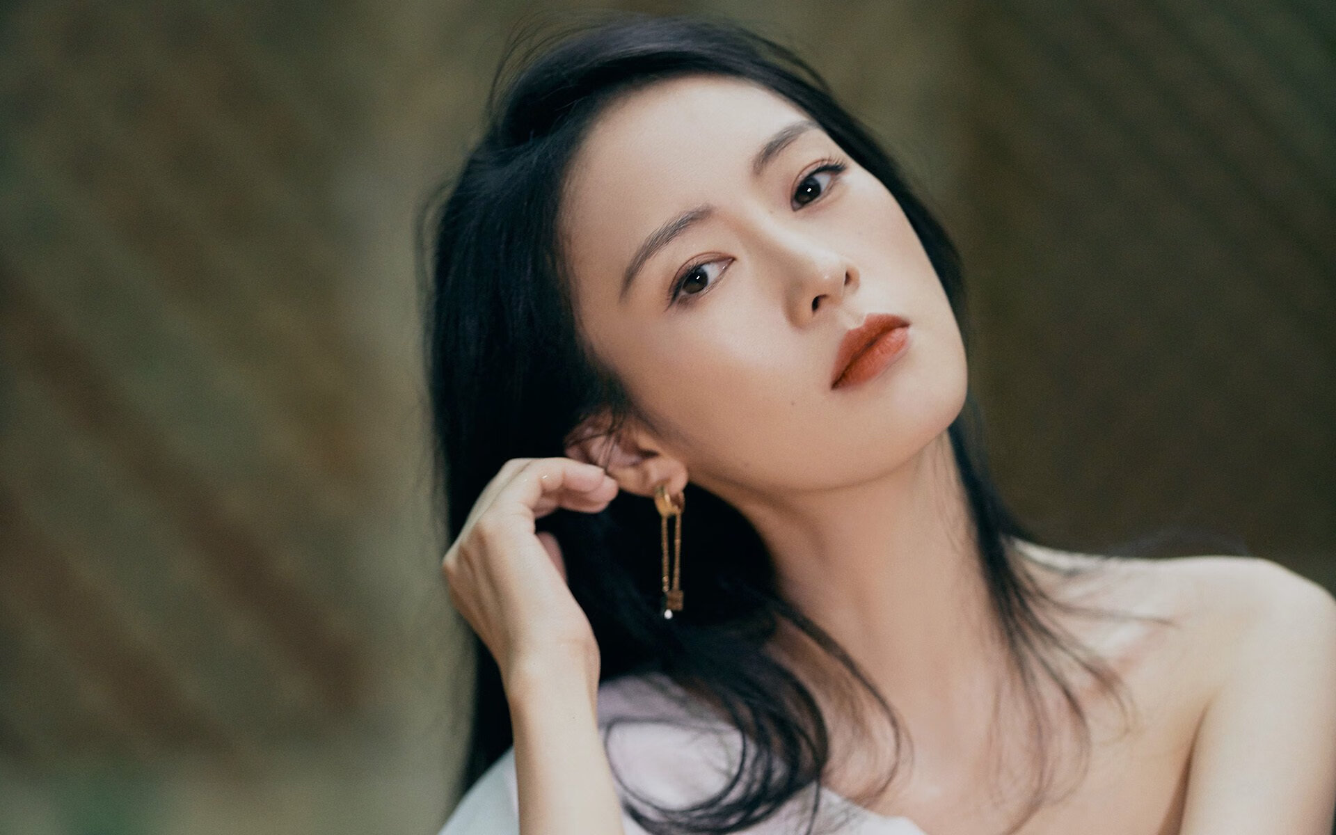 布克48+11+7创纪录之夜，鹈鹕三大杀招完封新疆