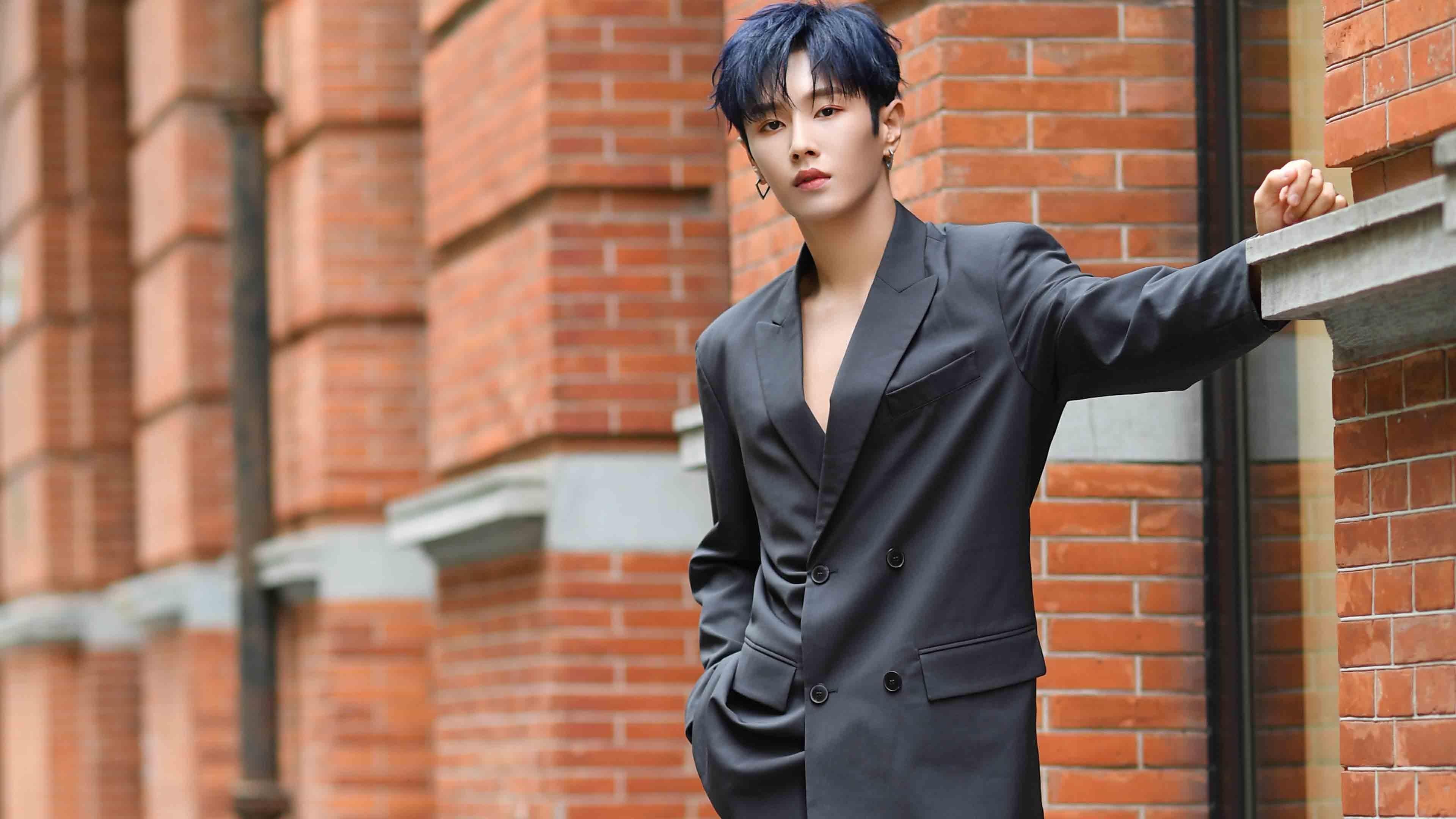 交易夜他是一枚冰冷筹码，而今在火箭禁区重建王权，字母哥反向证明之战