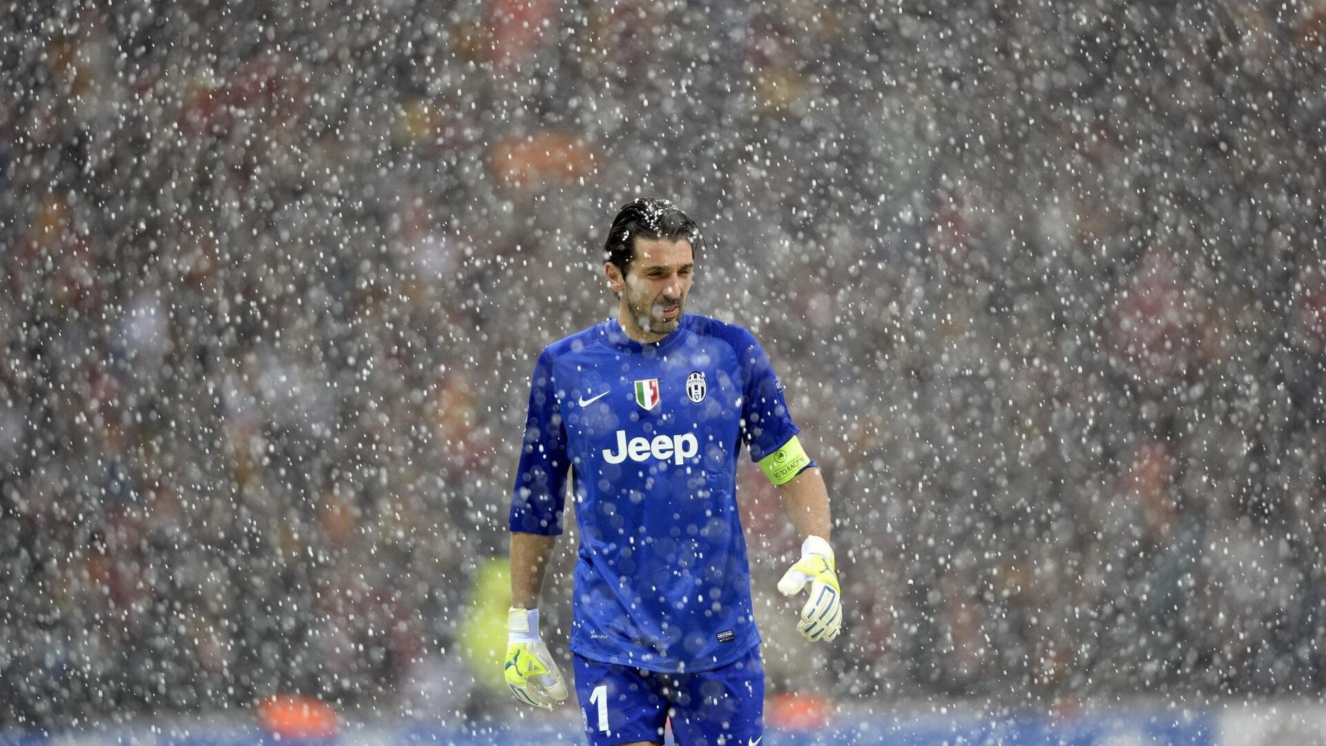 蓝色奇迹,勒沃库森最后十分钟的闪电逆转,布鲁诺如何一手撕碎利物浦的夺冠梦